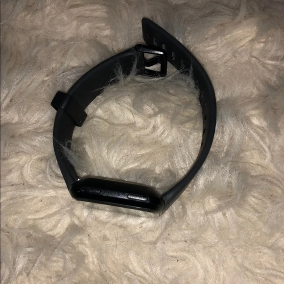 Fitbit Versa - Picture 2 of 5